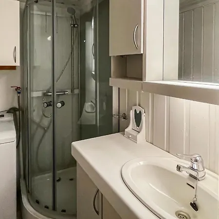 3 Bedroom Pet Friendly In *
