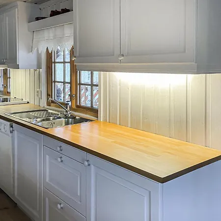 3 Bedroom Lovely In Feriehus *